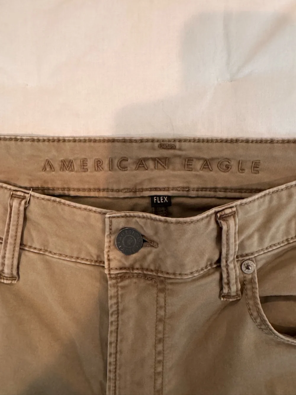 American Eagle Outfitters Men's Chinos in Tan - Picture 3 of 5